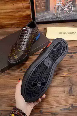 LV Fashion Men Sneakers--023